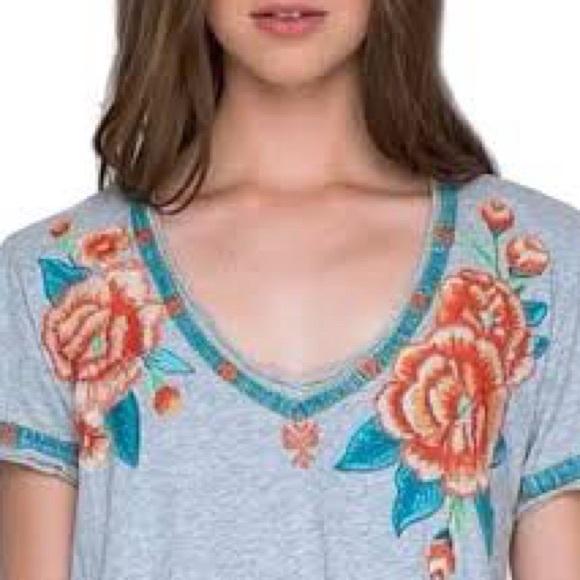 Johnny Was Aveline Scarf Flounce Tunic Short Sleeve Embroidered Silk Gray Top M - Picture 7 of 10